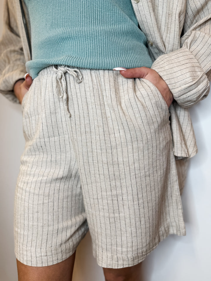 Breeze Linen Shorts