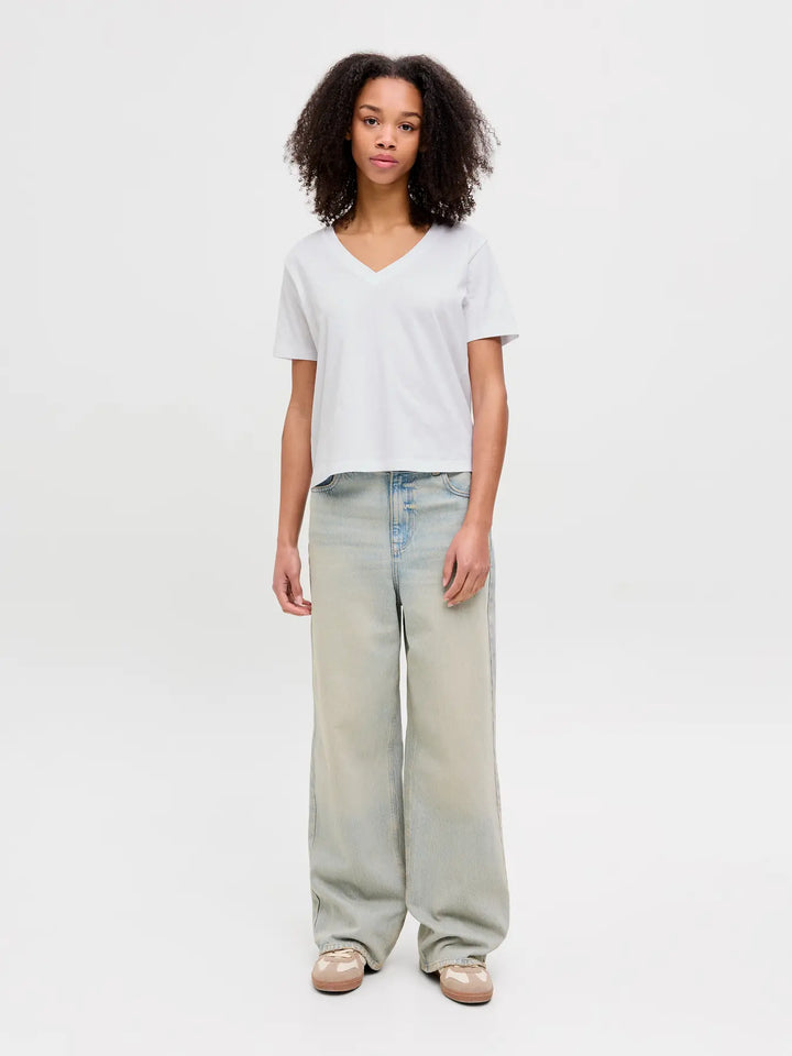 Annie V-Neck Tee
