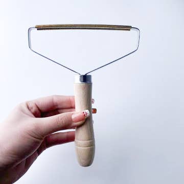 Eco-Friendly Wooden Lint Remover