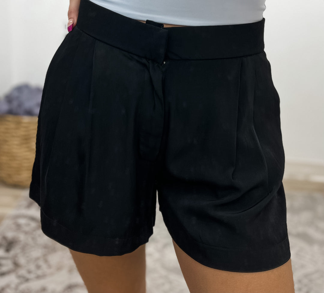 Brynn Suit Pleated Shorts -Black