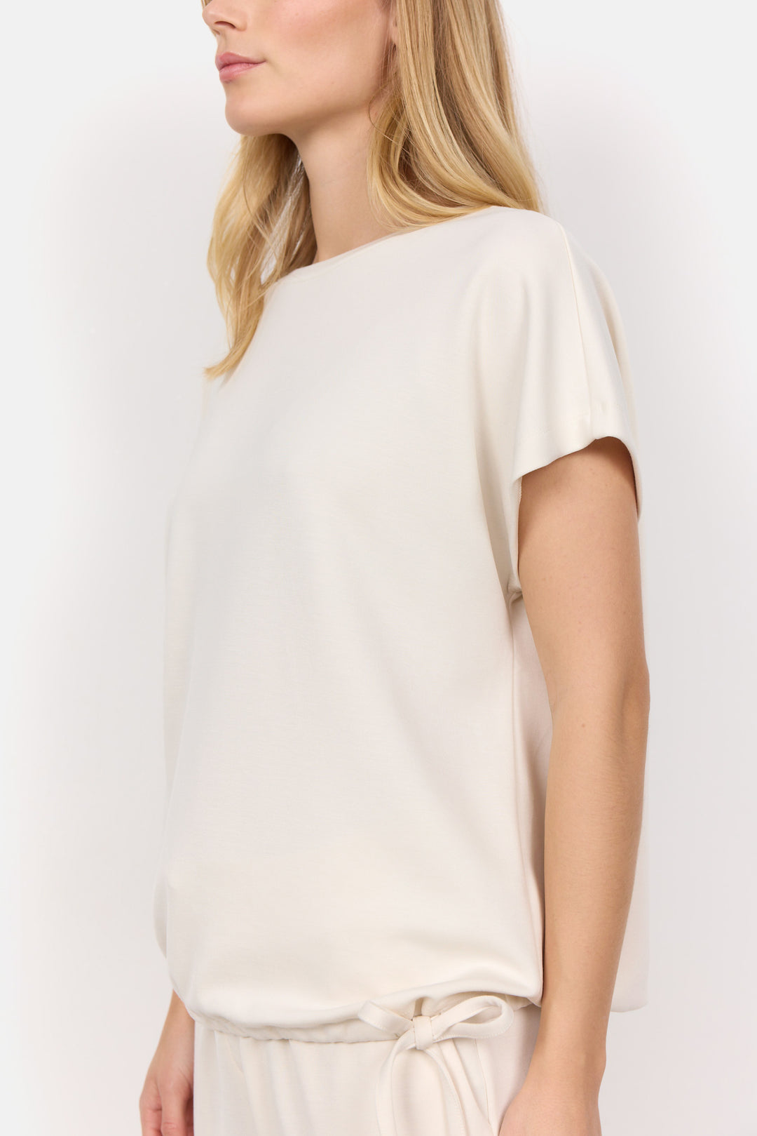 Banu 169 Tee - Cream