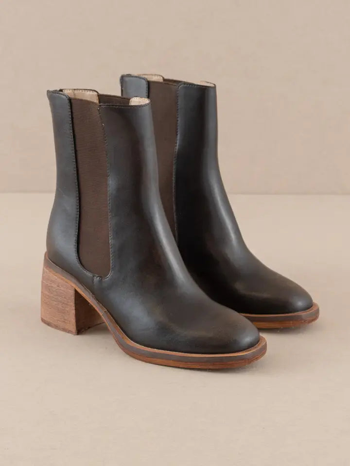 Olivia Heeled Chelsea Boot