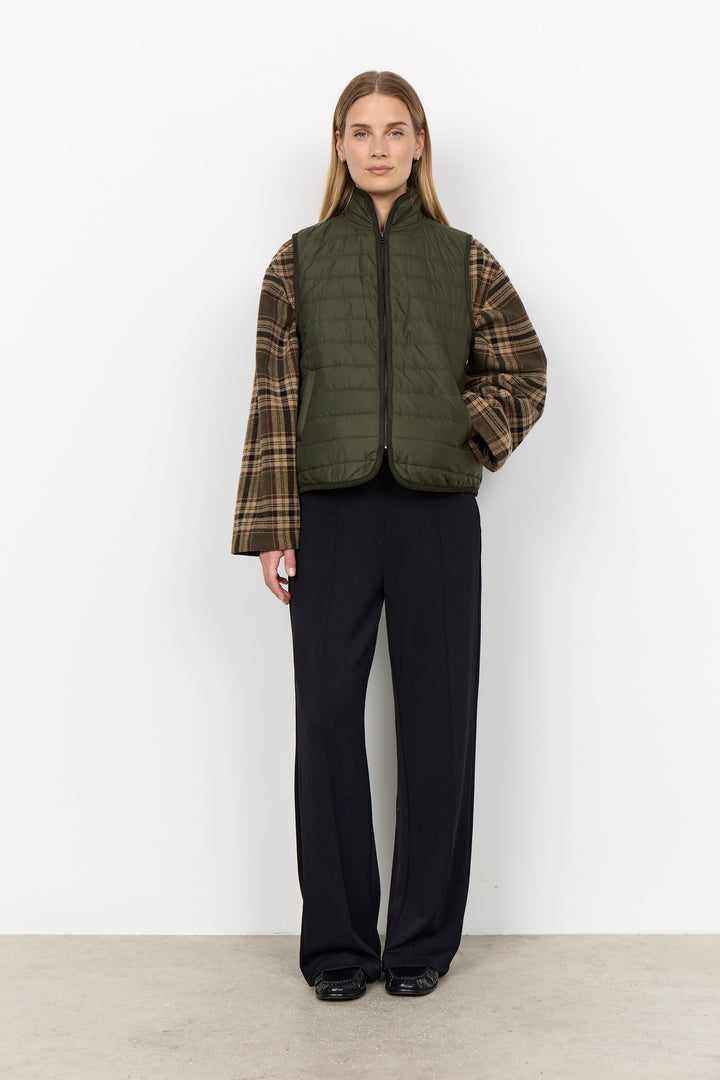 Benete 6 Vest