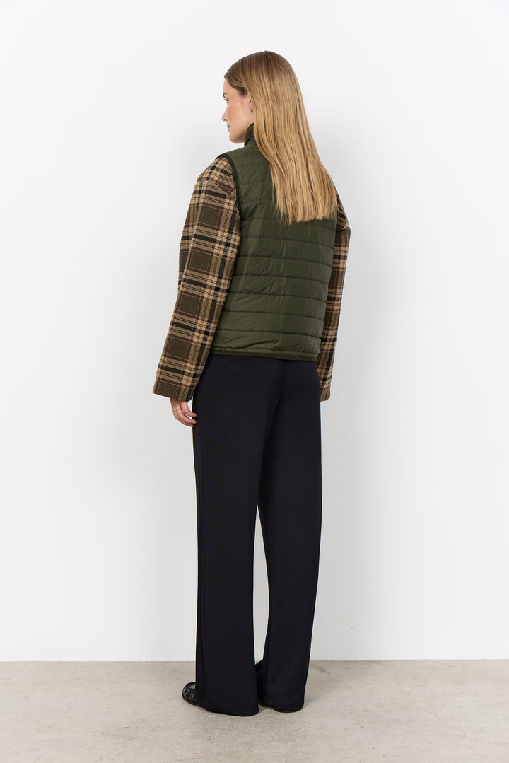 Benete 6 Vest