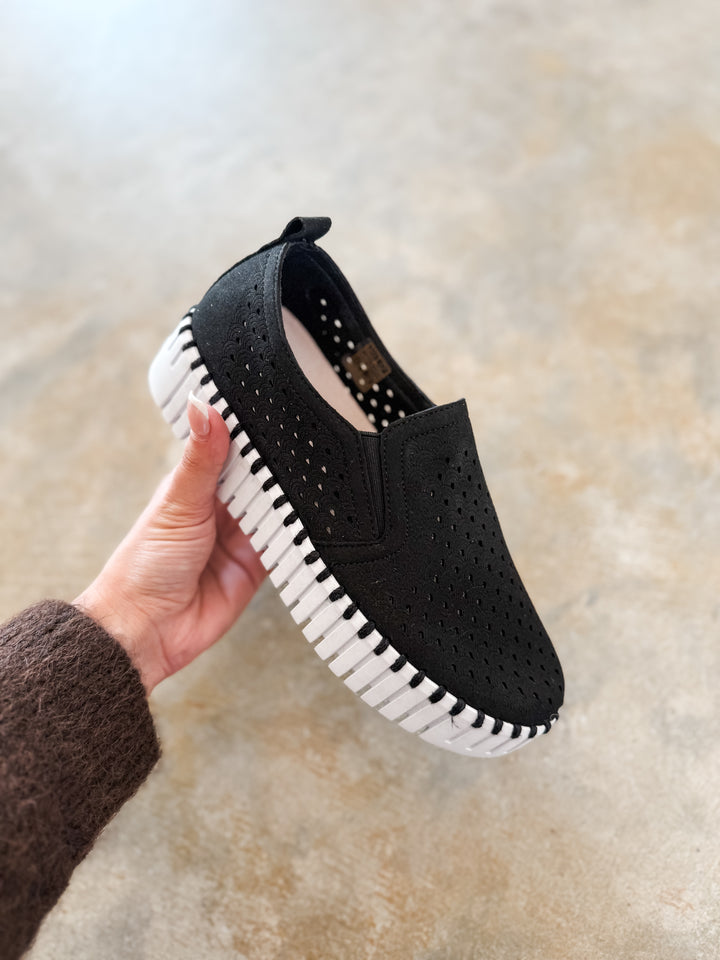 Tulip Slip On Shoe - Black Scales