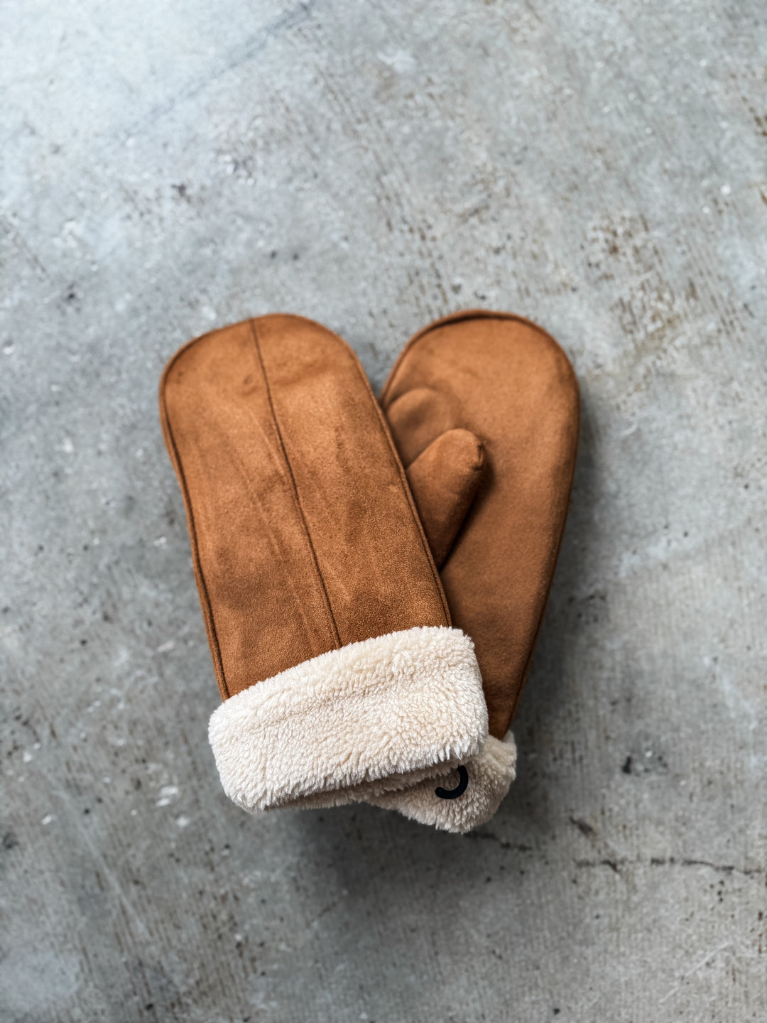 Nicki Faux Suede Mittens