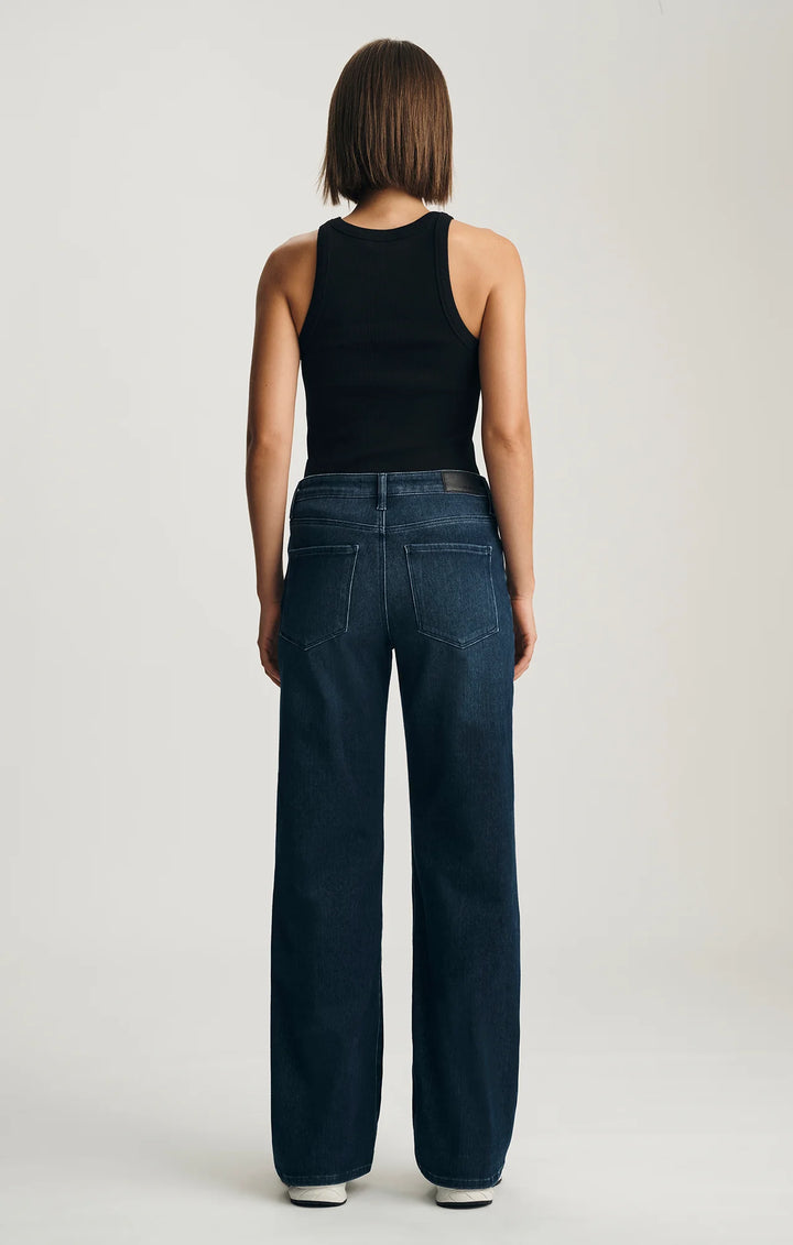 Sabrina Dark Blue Move