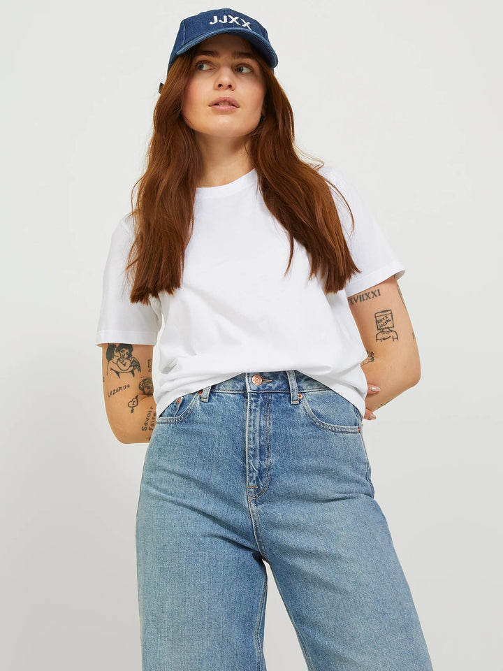 Anna Tee - White