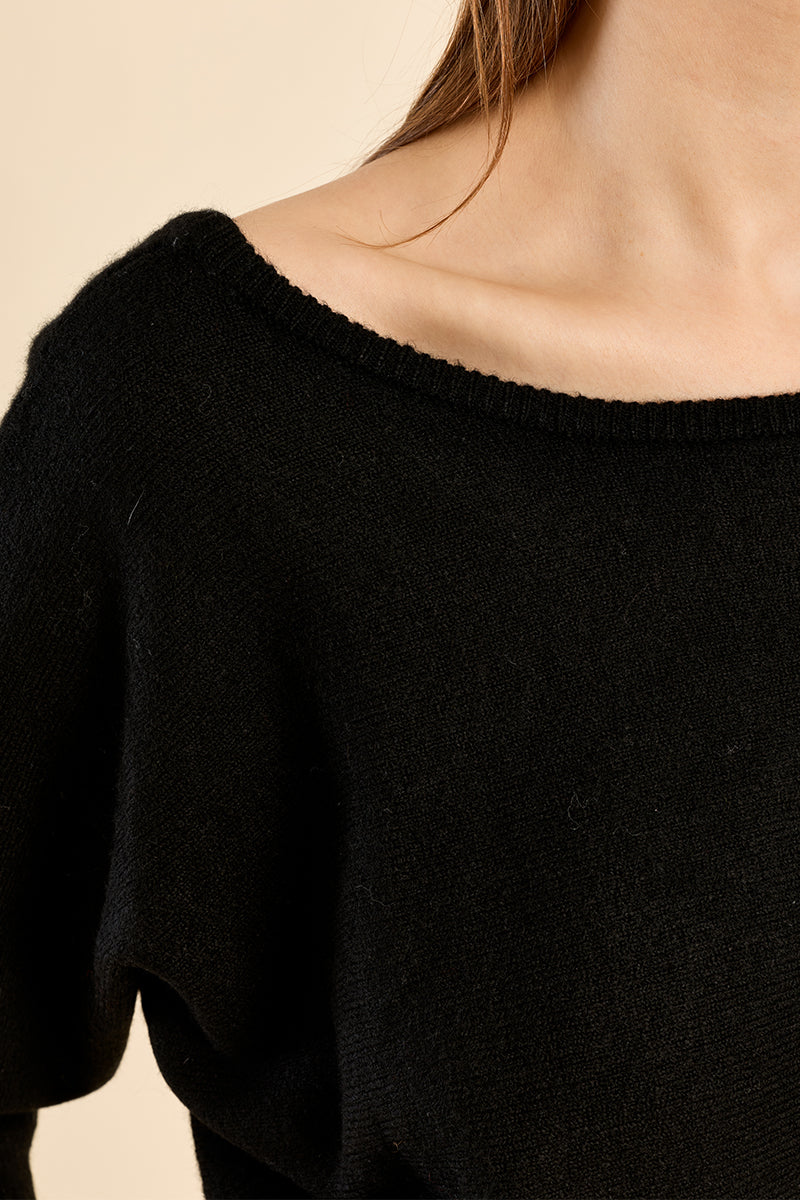 Low Back Quarter Sleeve Sweater