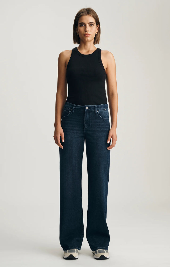 Sabrina Dark Blue Move