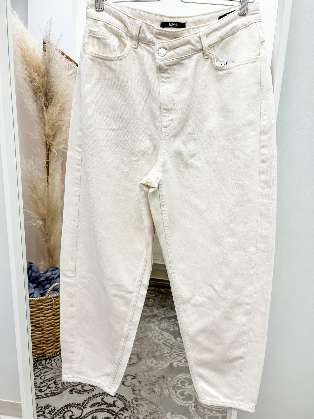 Banana Leg White Denim Pant